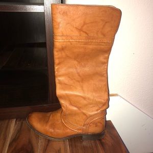 7.5 Frye boots